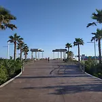 Appartement, Vue Sur Mer, Acces Direct Plage, Piscine アパート